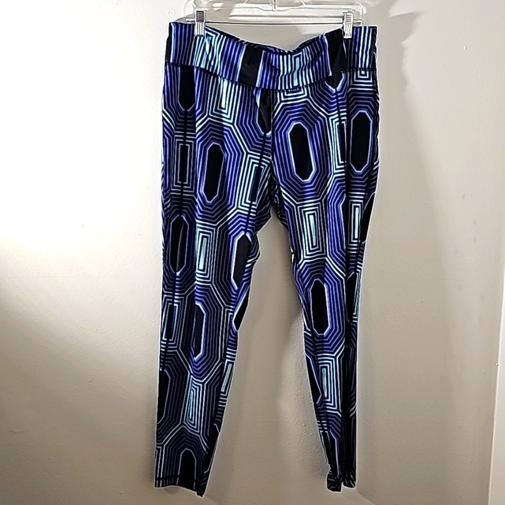 DANSKIN XL‎ women's blue and black geometric legings. Small pocket inside.